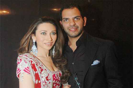 It is all over between Karisma and Sunjay Kapoor 