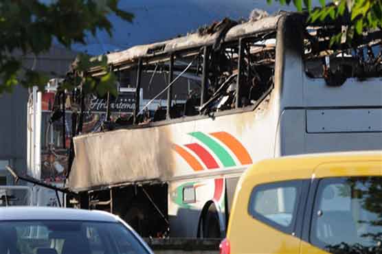 Blast in bus injures 10 in Tel Aviv