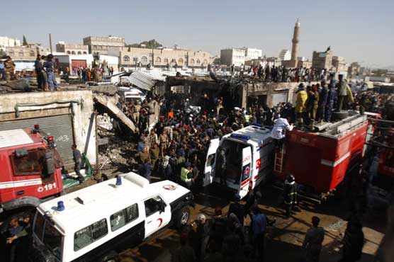 Yemeni military plane crashes, killing 10