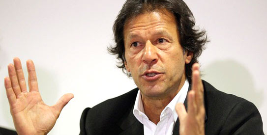 Govt is a total failure, says Imran 