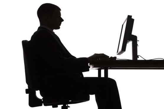  Desk job could give you `office knee` disease