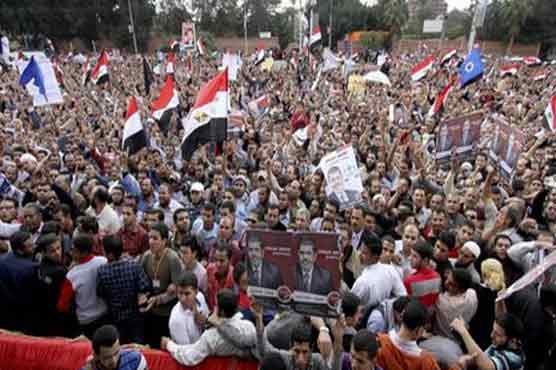 Egypt: Morsi’s opponents torch Brotherhood office