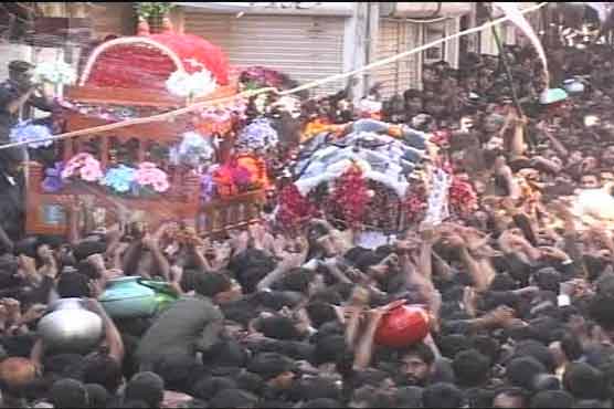 Rohri: Five mourners killed in stampede 