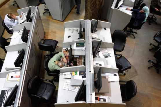 Egypt stock market tumbles after Morsi's decree