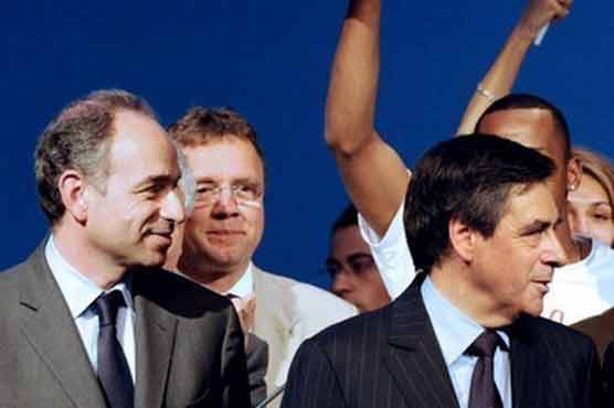 French right close to collapse after talks fail