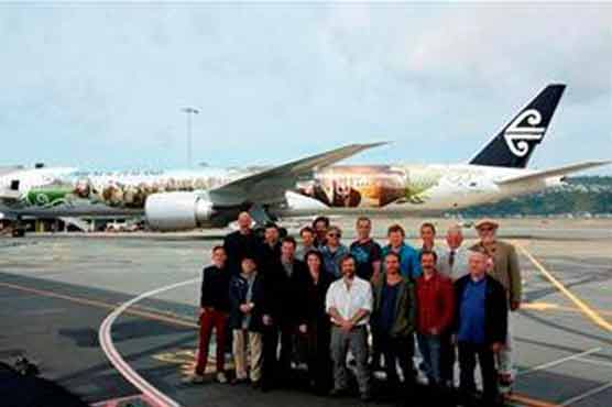 'Hobbit' director aims for magical film experience 