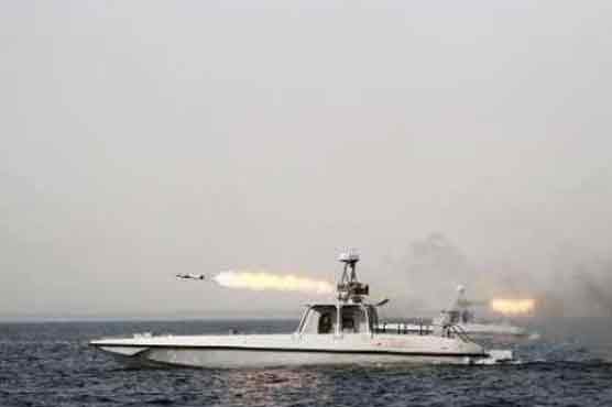Iran showcases new warships 
