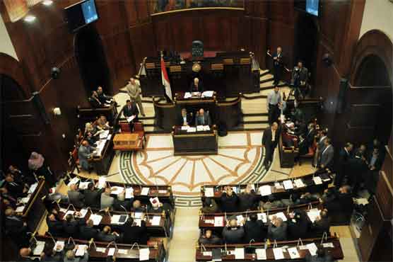 Egypt Islamists hurriedly approve new constitution 