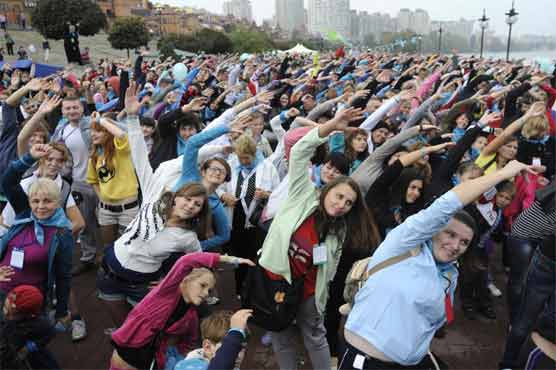 Ukrainians set world record in mass morning exercises