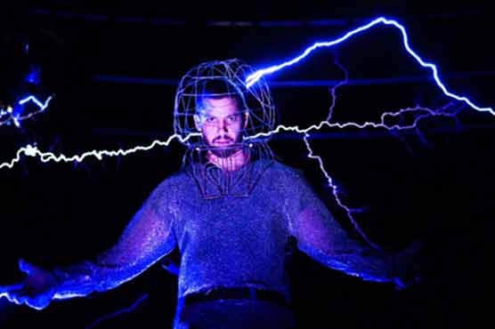 David Blaine goes high voltage with latest stunt