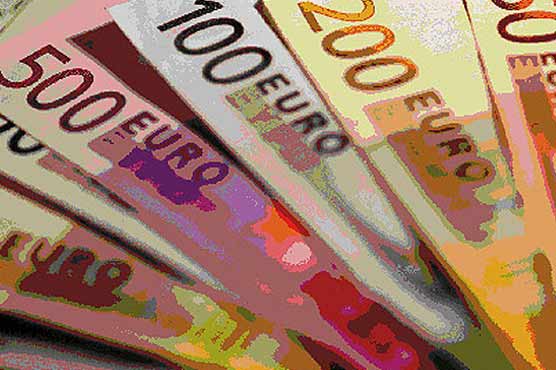 Euro weaker in Asia amid economic gloom