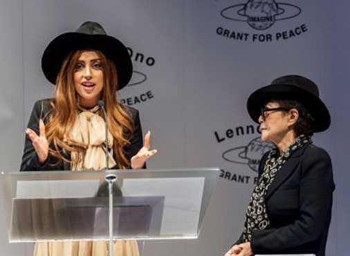 Lady Gaga receives peace prize in Iceland