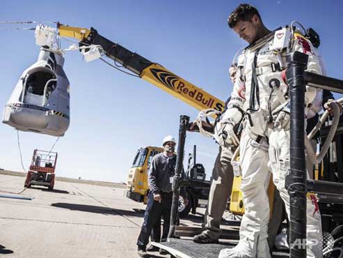 Austrian daredevil eyes new space jump 