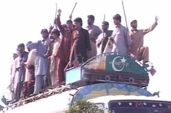 Karachi: 5 injured in two groups clash