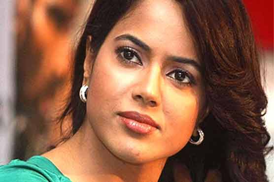 Sameera Reddy proud of dusky skin