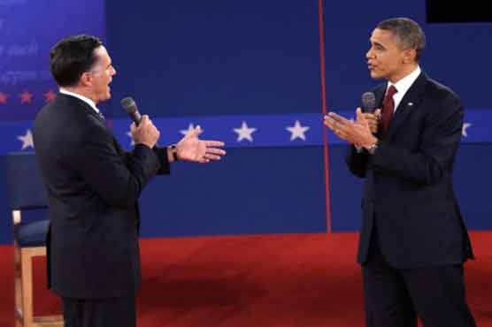 Fired-up Obama takes offensive in crucial debate 