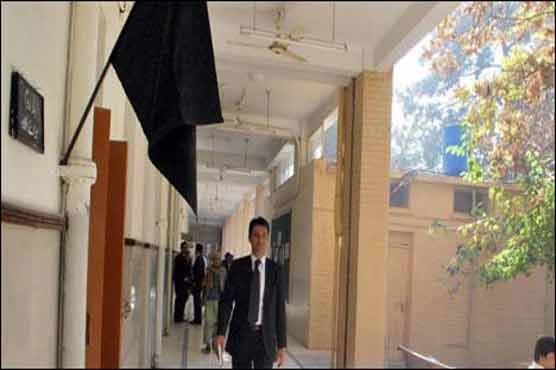 Karachi: Lawyers strike against killing 