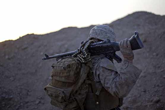 Suicide bomber hits US-Afghan base; no one killed 