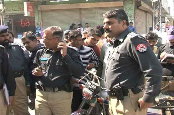 Lahore: One suspected robber killed, 2 arrested