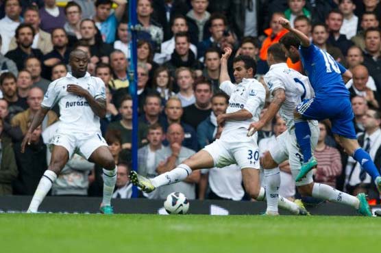 Chelsea beats Spurs 4-2; United, City also winners