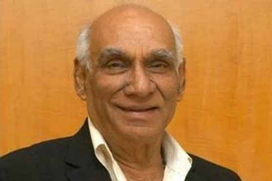 Celebrities pay tributes to Yash Chopra 