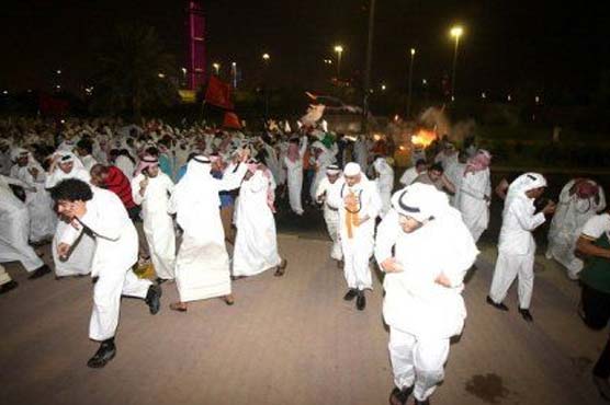 Over 100 people hurt as Kuwait police battle protesters