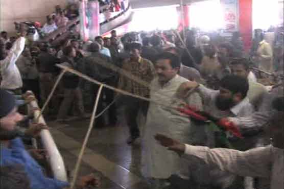 PPP workers, ASF clash at Lahore airport