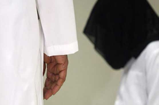 Man divorces wife 5 minutes after marriage