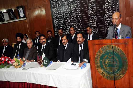 Lawyers for meaningful talks with India 