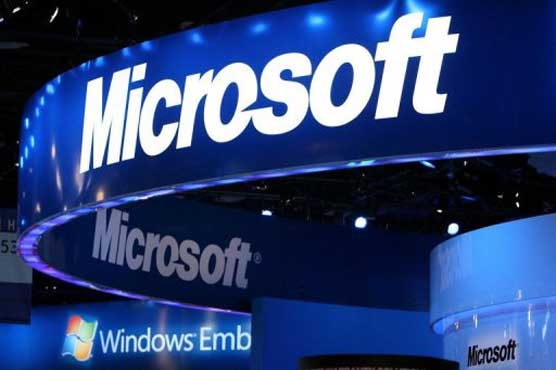 Microsoft offers peek at new Windows, tablet