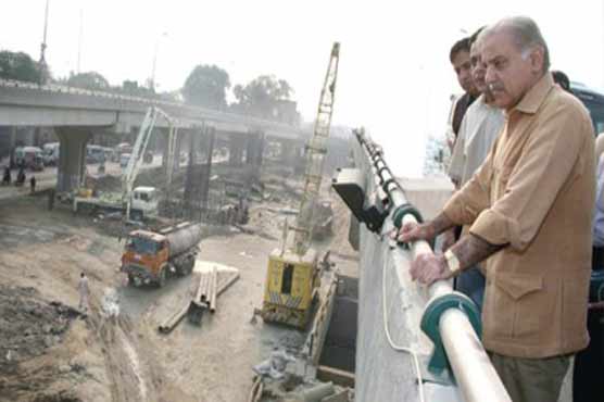 CM inspects Metro Bus Project 