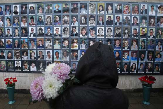 Russians mark 10 years since deadly theater siege
