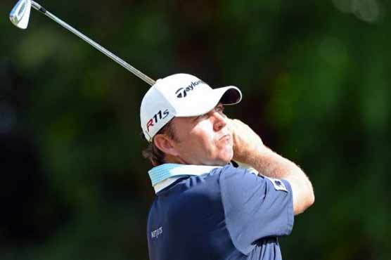 Van Pelt flirts with 59 but Woods implodes