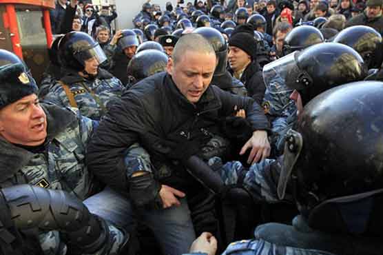 Russia detains opposition leaders in Moscow