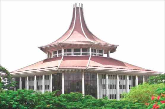  Sri Lankan law makers set to impeach woman CJ