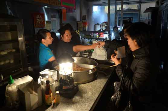 Routine life returning to Sandy-hit US 