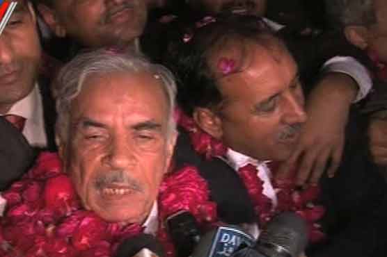 Israul Haq elected as president SCBA  