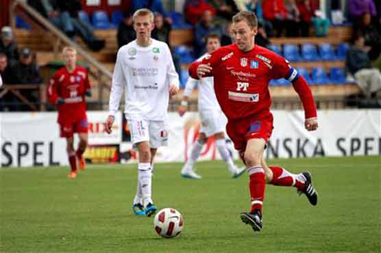 Swedish player dies after collapsing in match