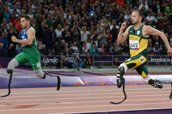 Pistorius stunned in 200 final at Paralympics