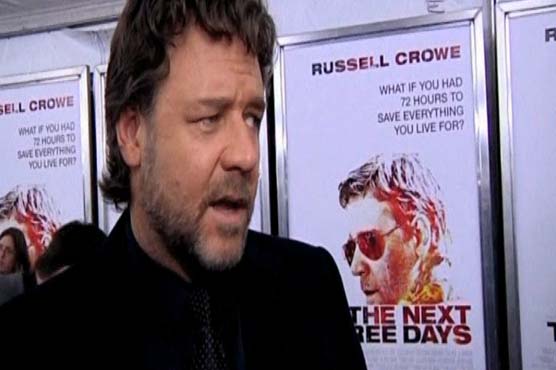 US Coast Guard gives Russell Crowe a lift after kayak mishap