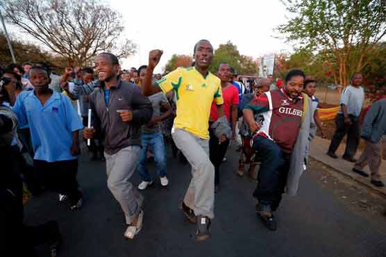 Celebrations begin as S African miners set free 