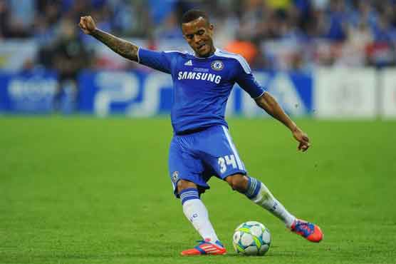 Bertrand signs new 5-year deal with Chelsea