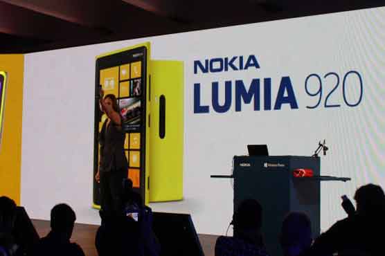 Nokia shows off new flagship phone 