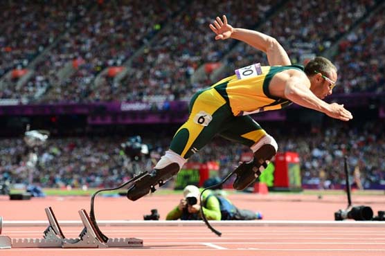 Paralympics: Pistorius retains 400m title with style