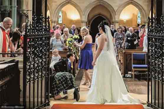 Wedding stopped as best man loses the ring 