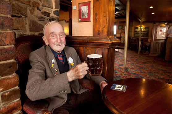 Drinking 30,000 pints in same pub for 72 years 