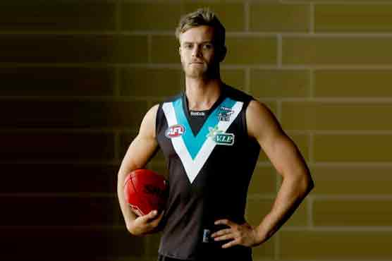 Australian football: Player died after jumping to tree 