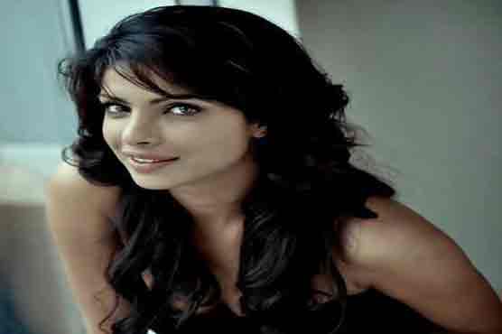 Priyanka to romance Imran in Milan Talkies 