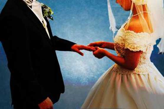 Judge weds couple then sentences groom to prison