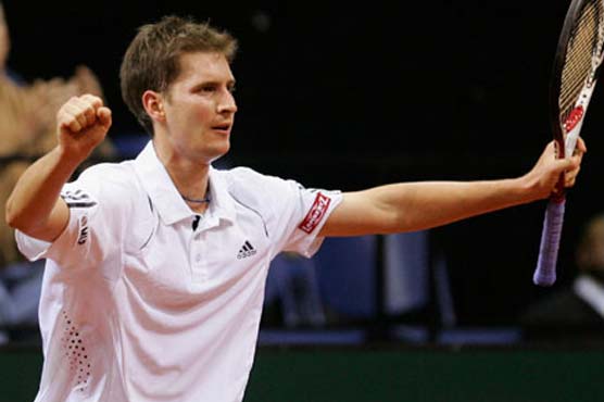 Mayer beats Blake to reach Metz quarterfinals